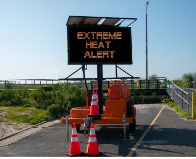 Extreme heat alert sign